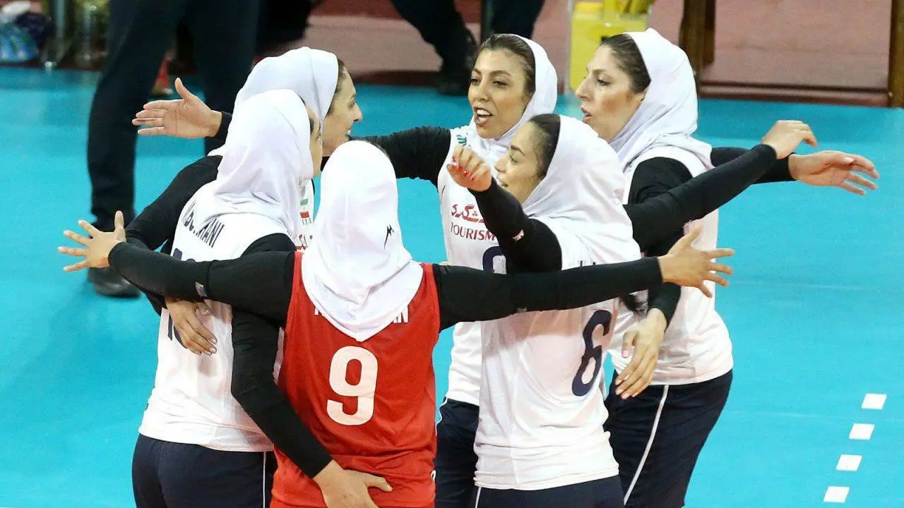 خوشحالی زنان والیبالیست ایران پس از صعود به المپیک + ویدئو