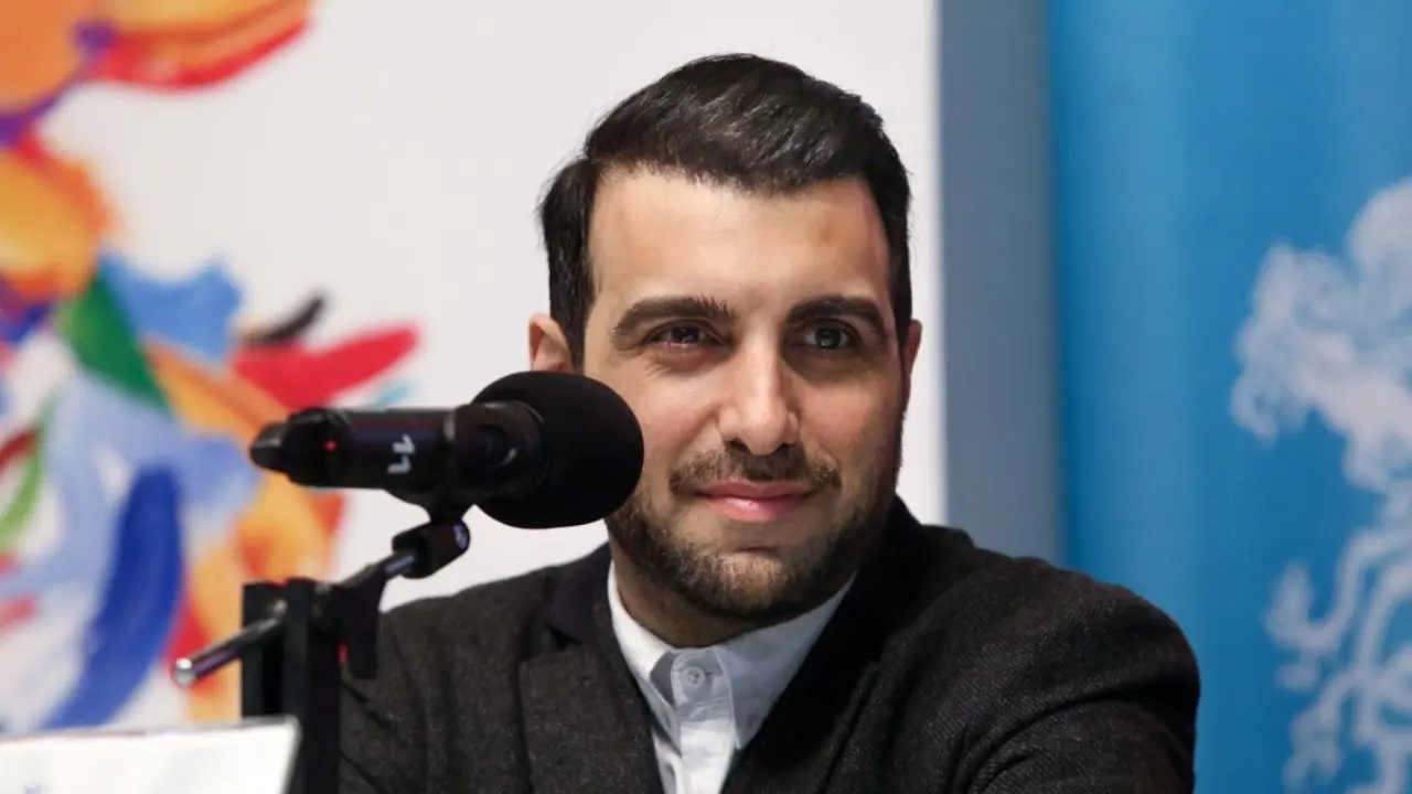 پولاد کیمیایی «لکنت» را مقابل دوربین می‌برد