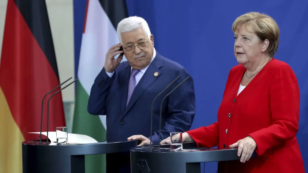محمود عباس با صدراعظم آلمان دیدار کرد