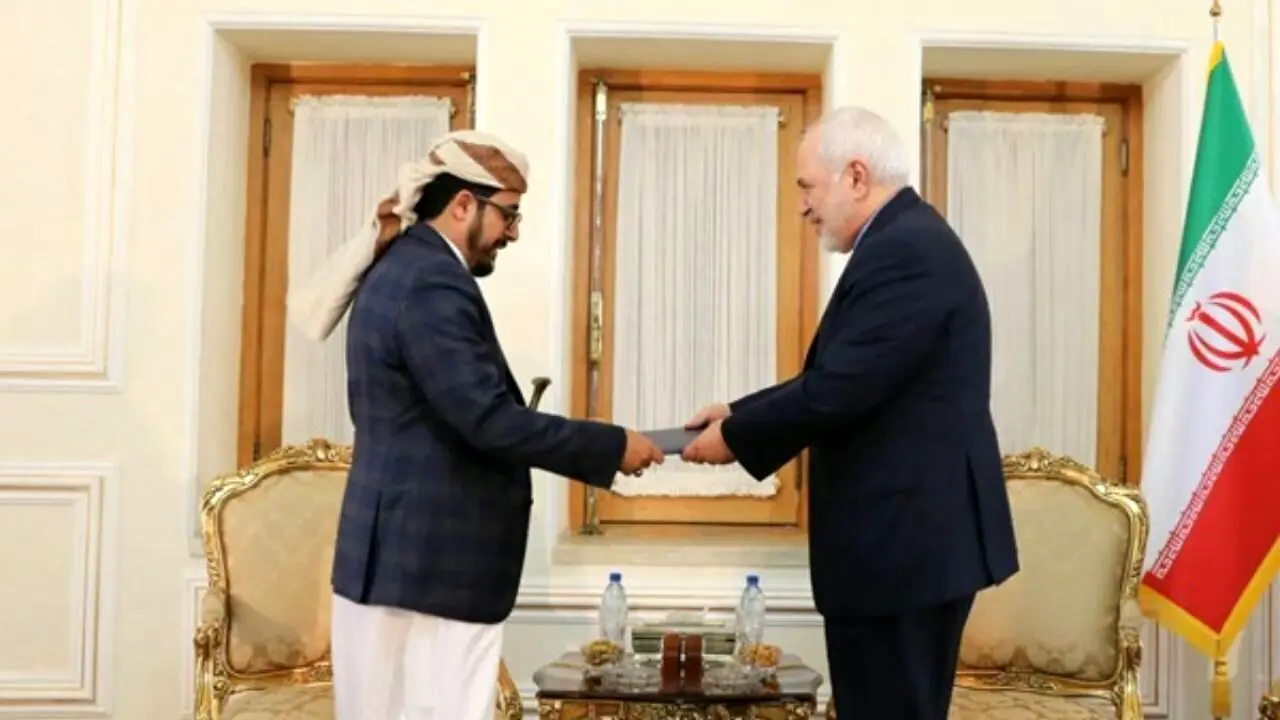 سفیر جدید یمن رونوشت استوارنامه‌اش را تقدیم ظریف کرد + ویدئو