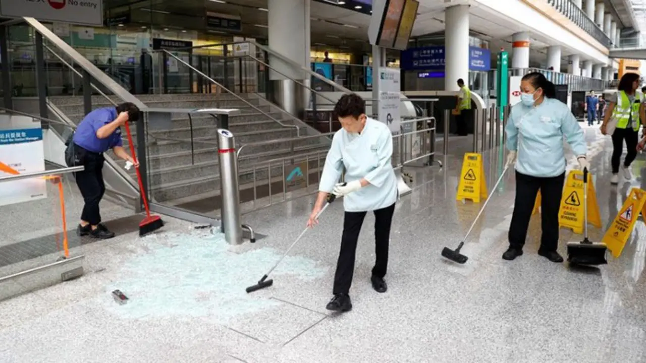 حرکت قطارها به فرودگاه هنگ‌کنگ لغو شد