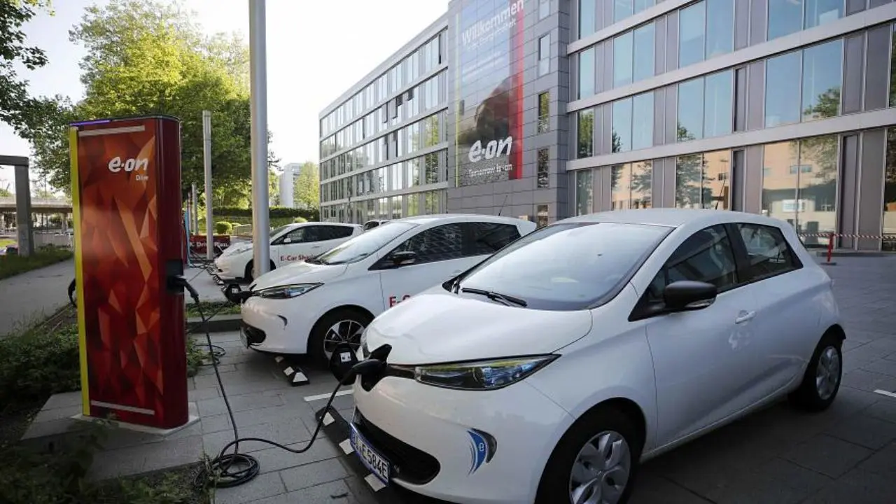 فروش 125 میلیون دستگاه خودرو برقی تا سال 2030
