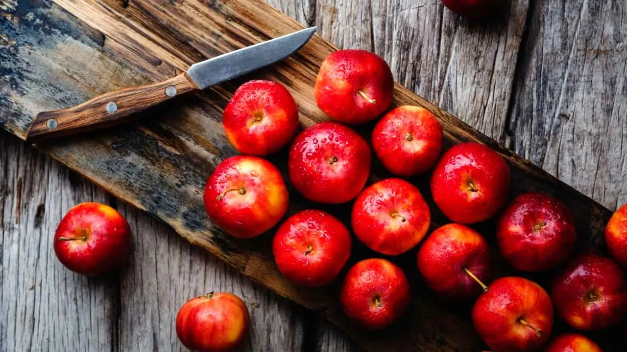 سیب؛ میوه‌ای برای تقویت سیستم ایمنی بدن و کاهش فشار خون