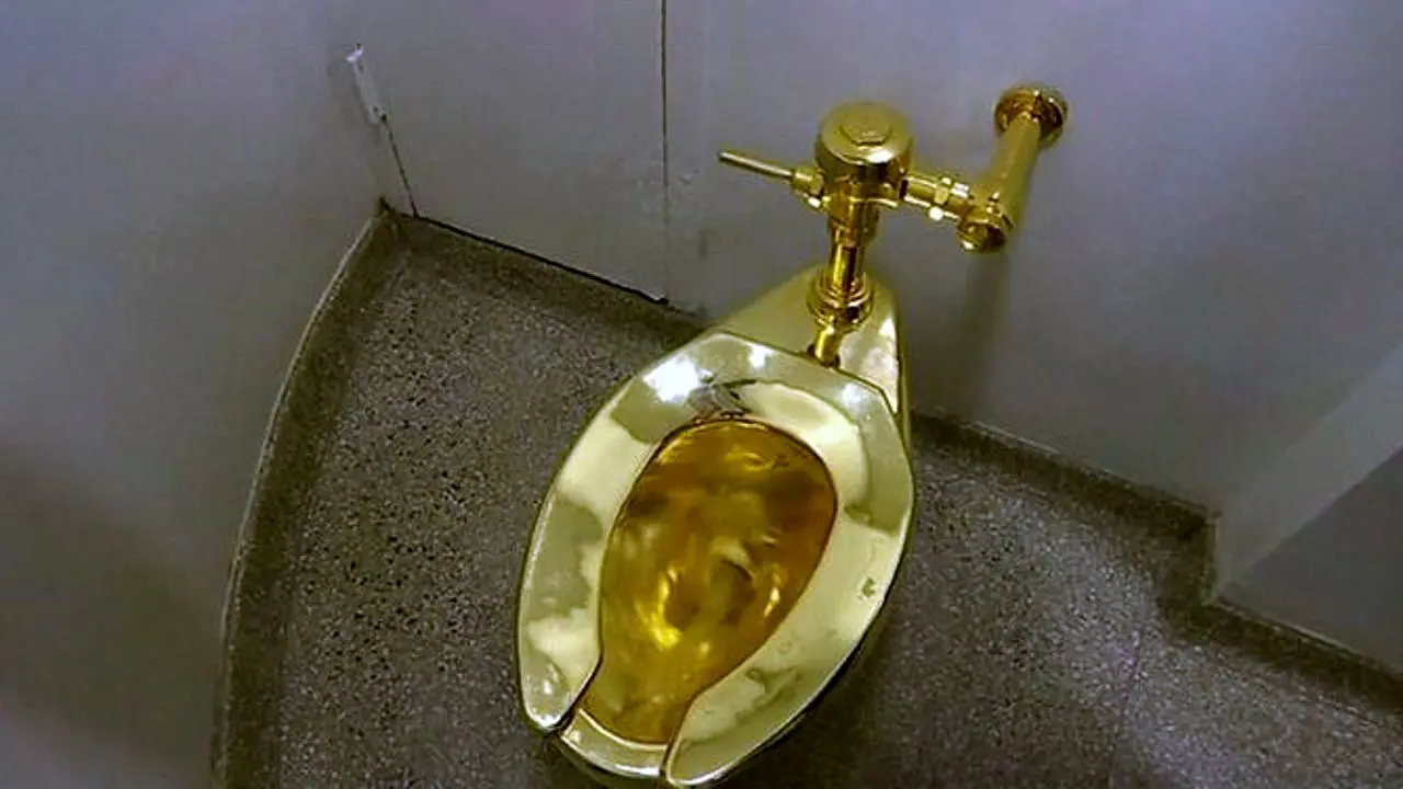 توالت طلای خالص از کاخ انگلیسی ربوده شد