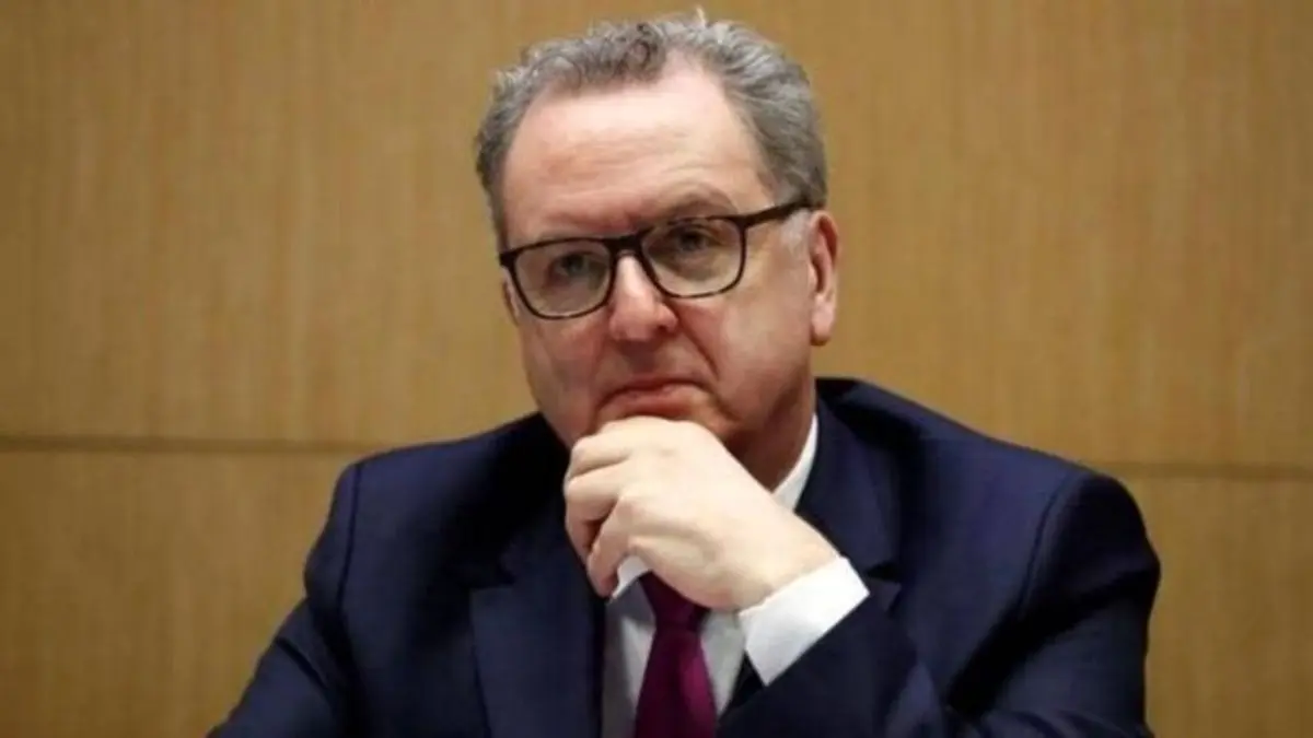 رئیس مجمع ملی فرانسه و هم‌پیمان ماکرون به فساد متهم شد