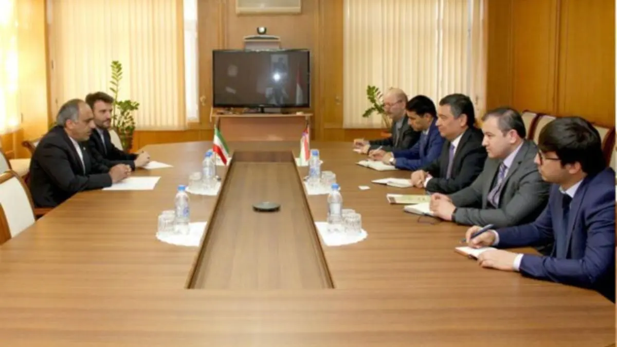 ملاقات سفیر کشورمان با وزیر اقتصاد و تجارت جمهوری تاجیکستان