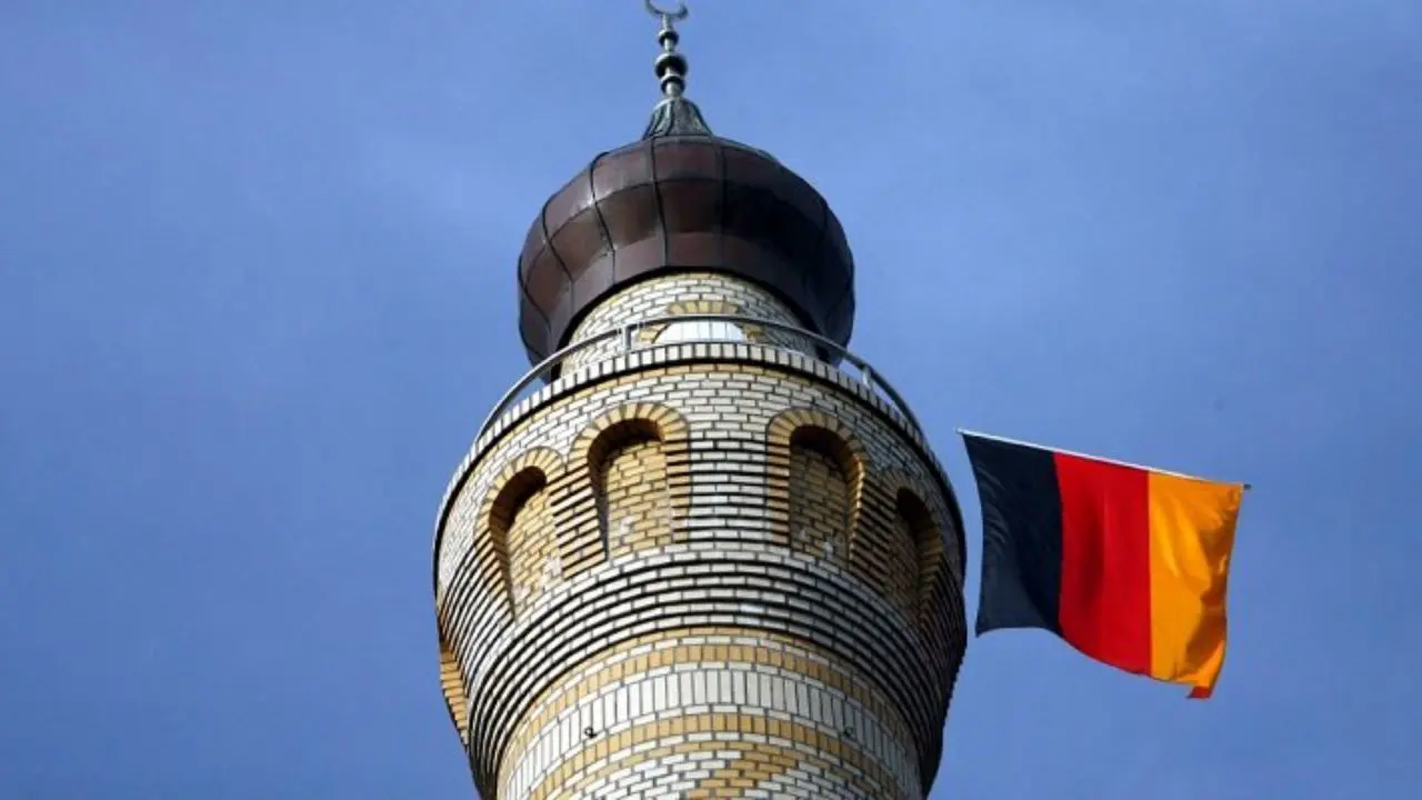 تخلیه مسجدی در آلمان پس از تهدید به بمب‌گذاری