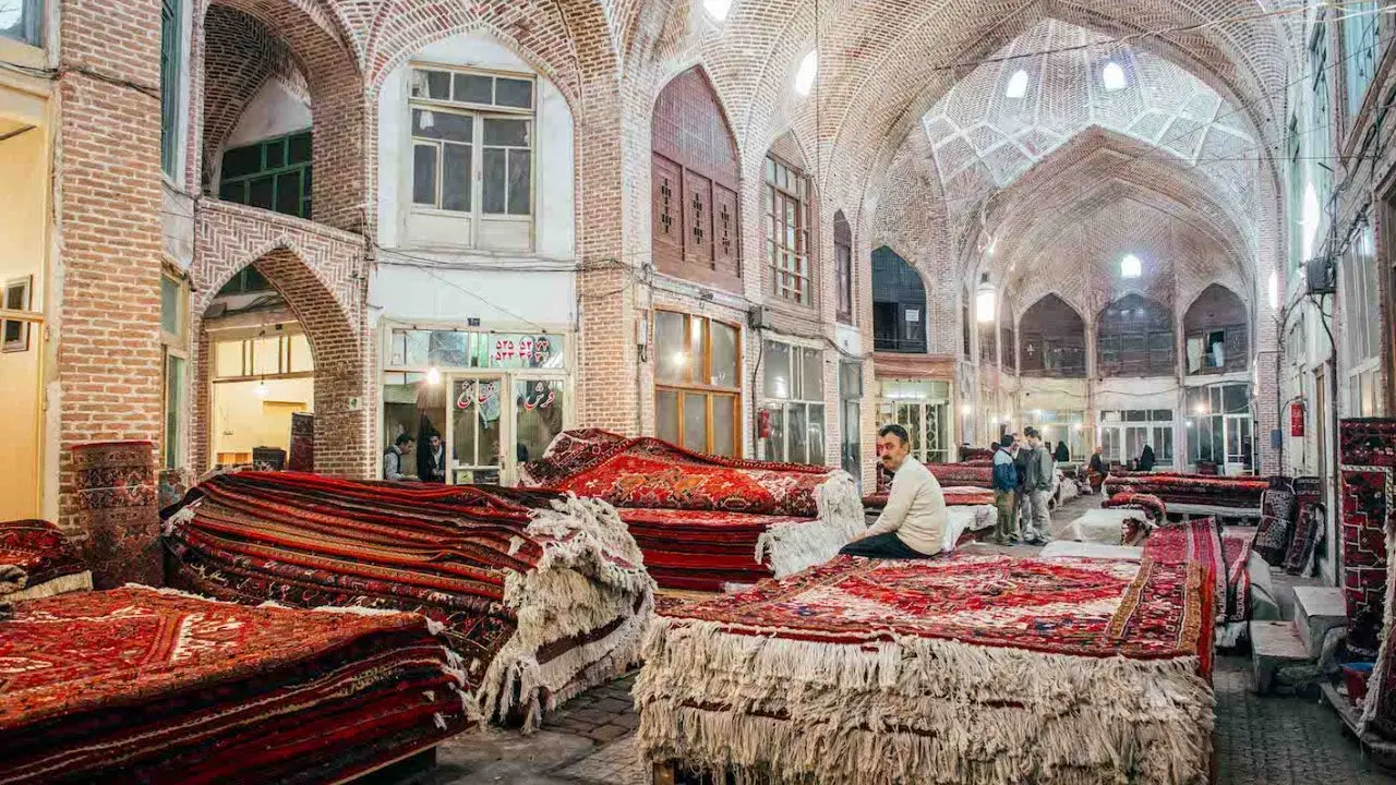 «ایران» از جاذبه دوتار خواف و زیبایی فرش نائین می گوید