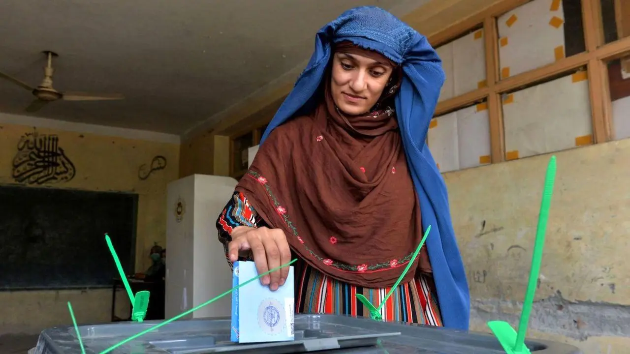 مهلت رای‌گیری در افغانستان 2 ساعت تمدید شد