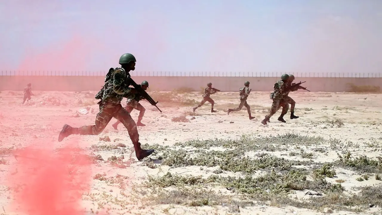 پایگاه نظامی آمریکا و کاروان اتحادیه اروپا در سومالی مورد حمله قرار گرفتند