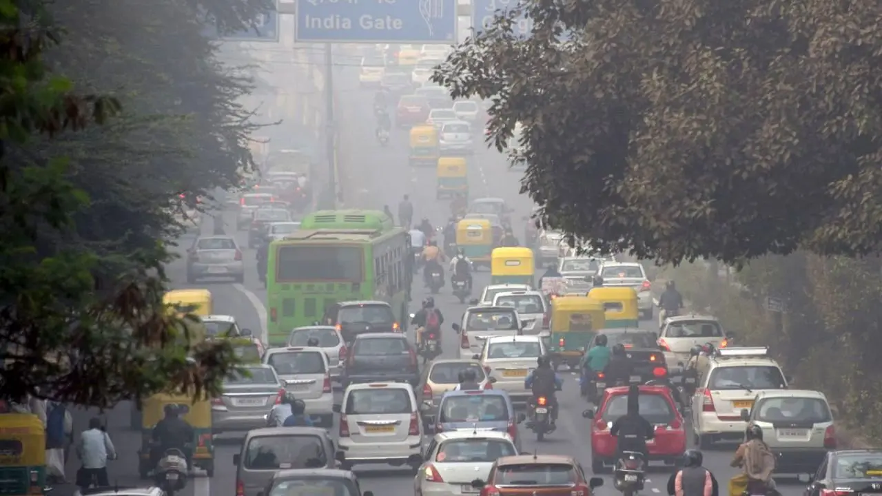 علت آلودگی هوای تهران تردد خودروها نیست