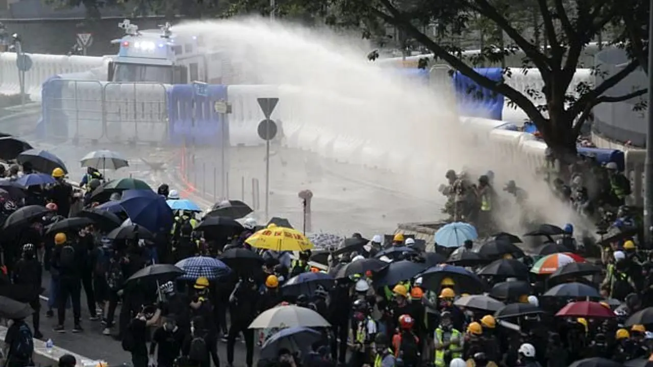 چین تصویب قانونی توسط کنگره آمریکا در حمایت از معترضان هنگ کنگ را محکوم کرد
