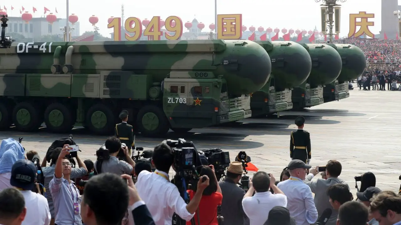 رونمایی چین از موشک اتمی «DF-41» + ویدئو