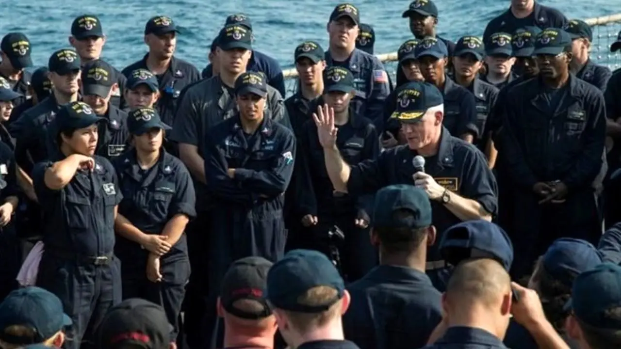 فرماندهان نیروی دریایی آمریکا و عربستان درباره ایران گفت‌وگو می‌کنند