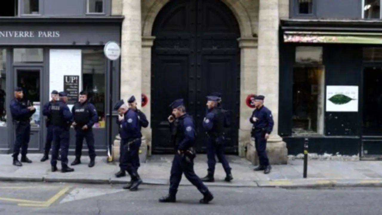 4 پلیس در حمله به پاسگاهی در پاریس کشته شدند