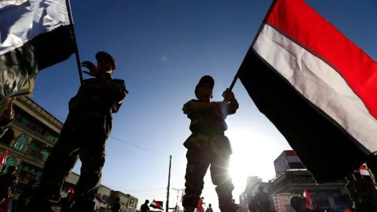 تظاهرات گسترده مردم یمن در حمایت از عملیات «نصر من الله»