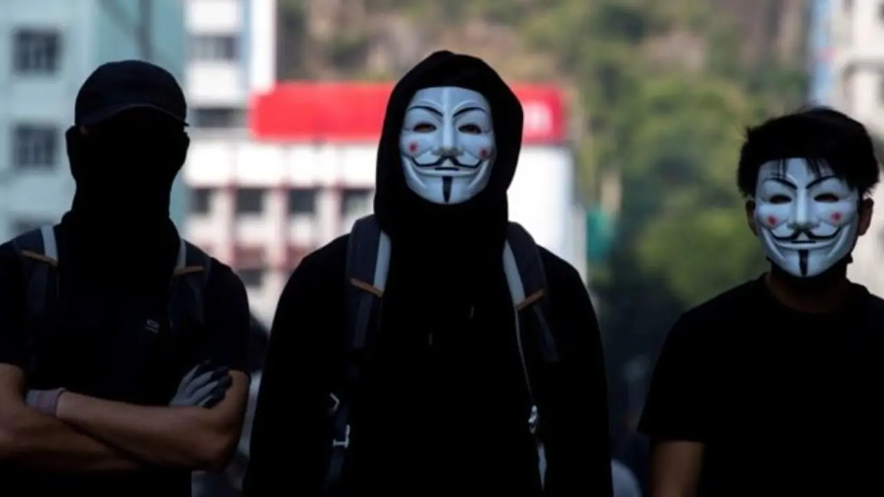 هنگ‌کنگ استفاده از «ماسک چهره» را در تظاهرات ممنوع کرد