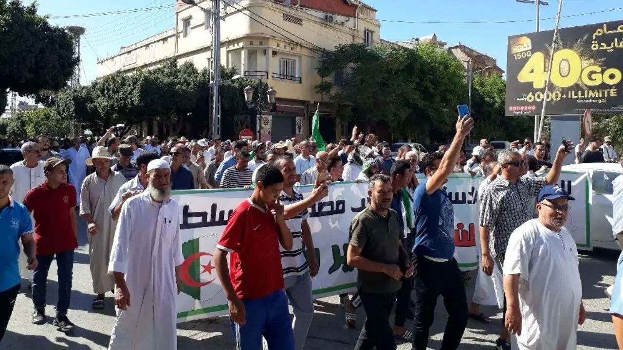 الجزایری‌ها با برگزاری انتخابات ریاست‌جمهوری مخالفت کردند