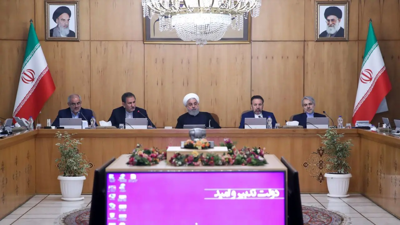 دستور رئیس جمهور به شهرداری تهران برای حل معضل بوی نامطبوع اتوبان تهران – قم/ موافقت دولت با اختصاص اعتبار برای زهکشی دشت گمیشان در استان گلستان