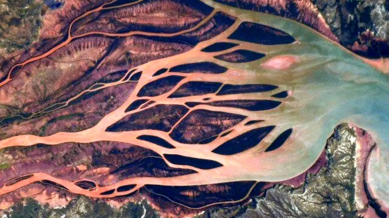تماشای رودخانه‌ خونین از منظر فضا