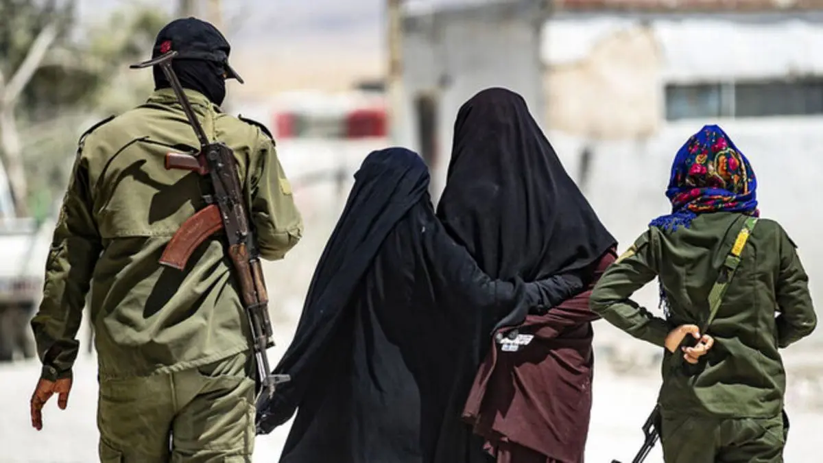 فرار زنان داعشی از اردوگاه الهول همزمان با عملیات در شمال سوریه