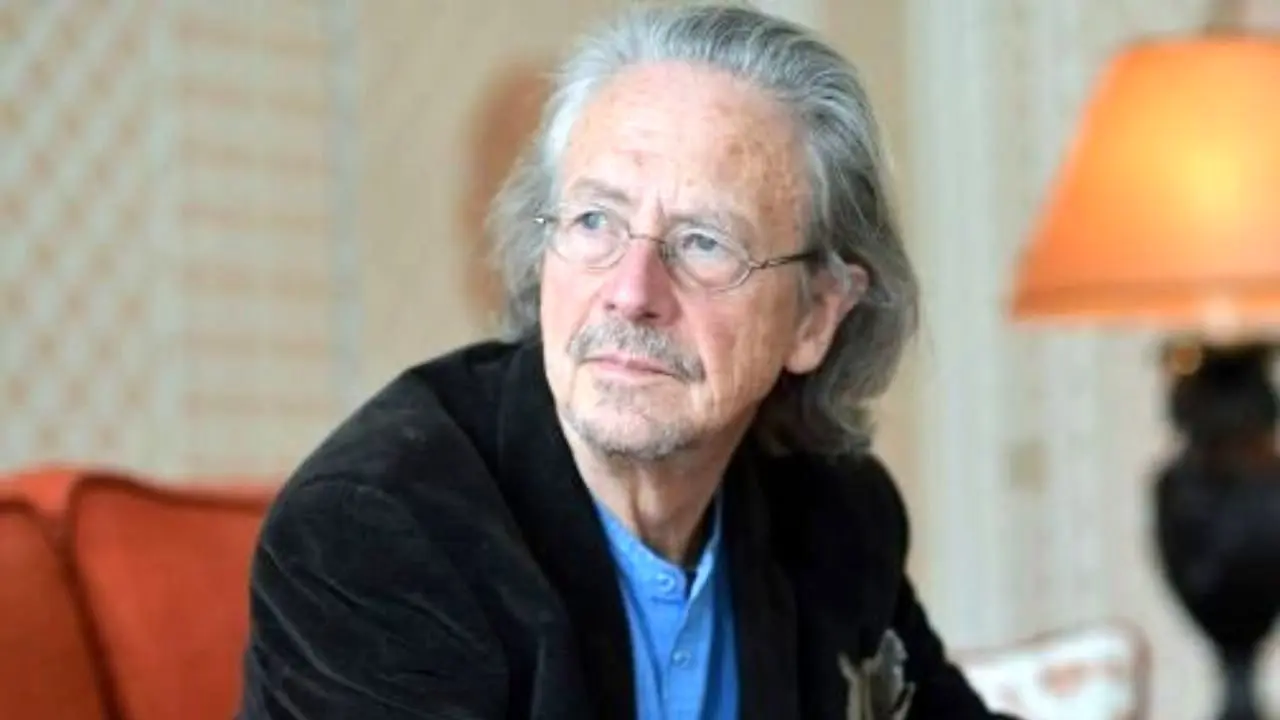 انتقاد جمعی از نویسندگان به اعطای نوبل ادبیات به «پیتر هاندکه»