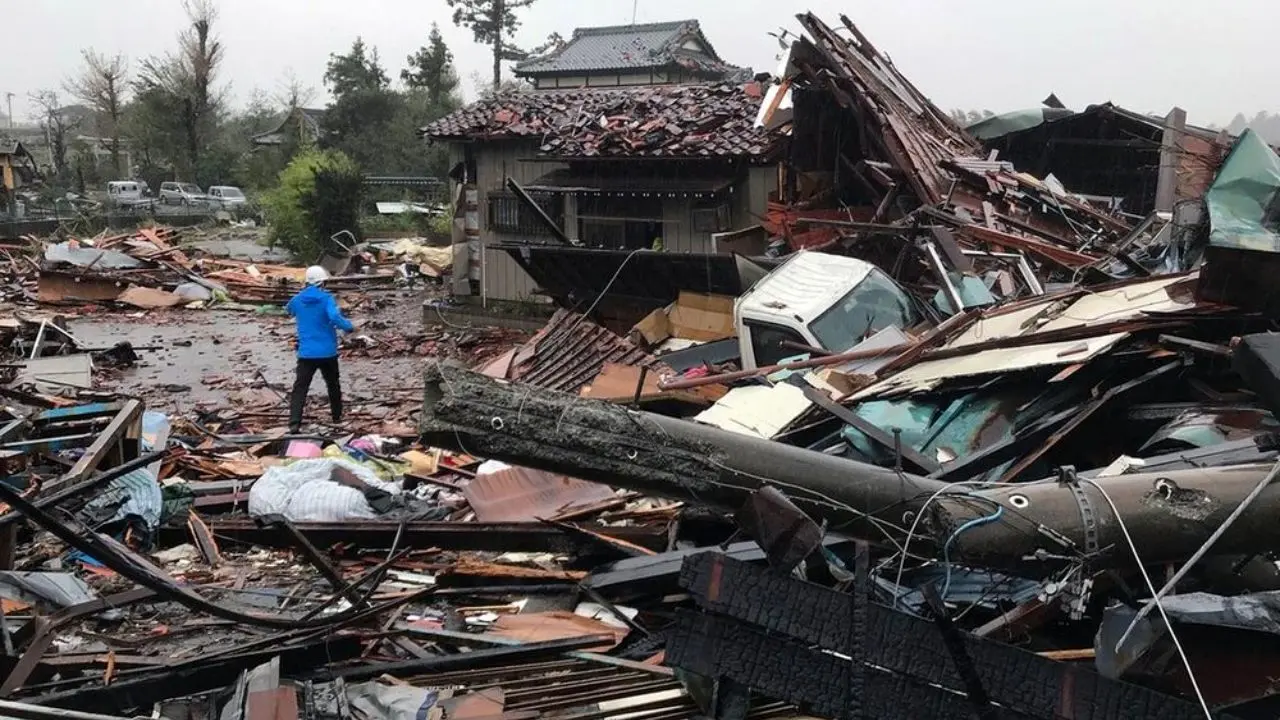 طوفان سهمگین در ژاپن 10 کشته و 16 مفقود به‌جا گذاشت