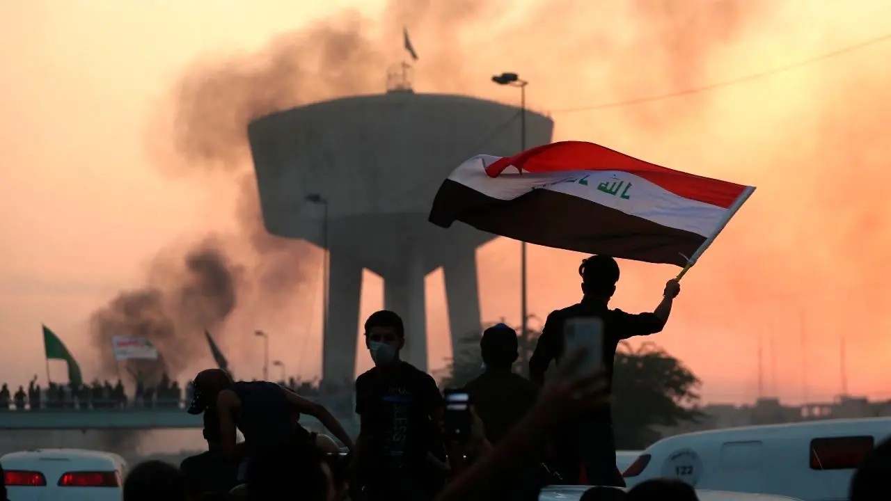 مسئول عراقی به اتهام حمله به معترضان بازداشت شد