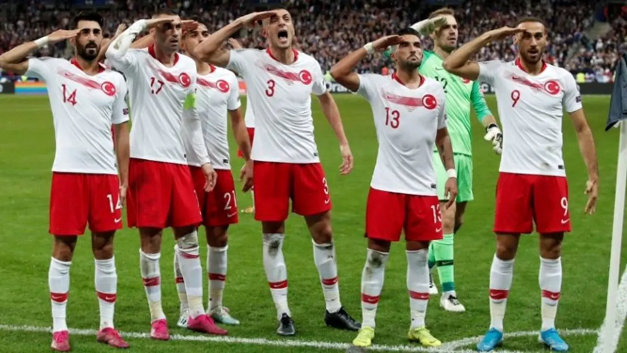 وزیر ورزش فرانسه‌ خاستار مجازات بازیکنان ترکیه شد