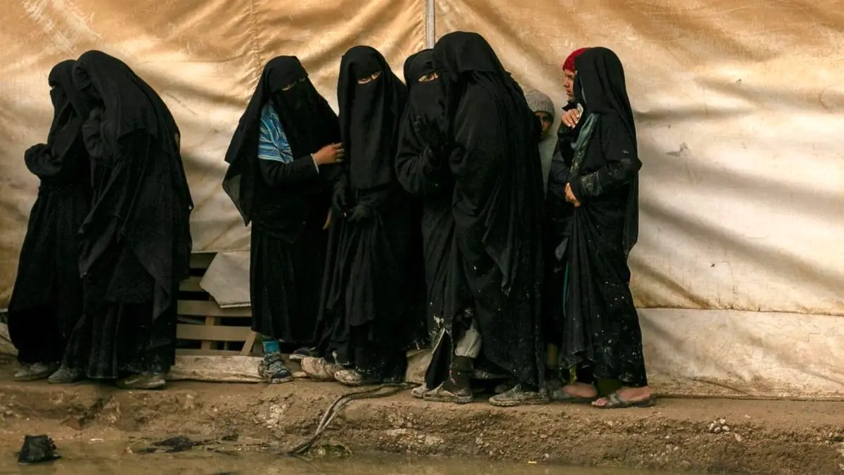 آمریکا 50 زن داعشی را از سوریه به عراق منتقل کرد