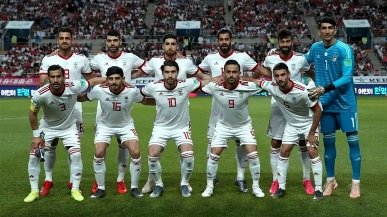 رفتار توهین‌آمیز طرفداران بحرین/ یک منبع آگاه در فدراسیون فوتبال در گفت‌وگو با «اعتمادآنلاین»: ایران می‌تواند از فدراسیون بحرین شکایت کند