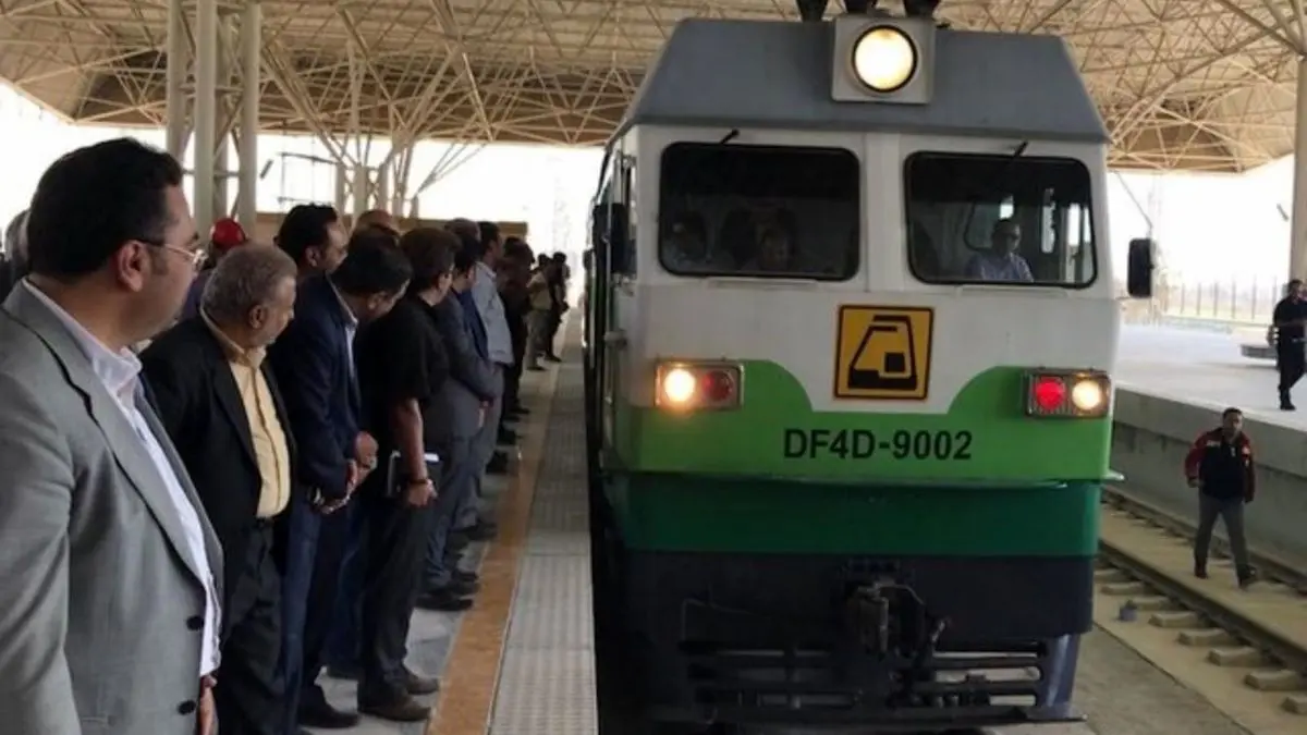 قطار سریع السریع کرج-تهران منحل شد؟