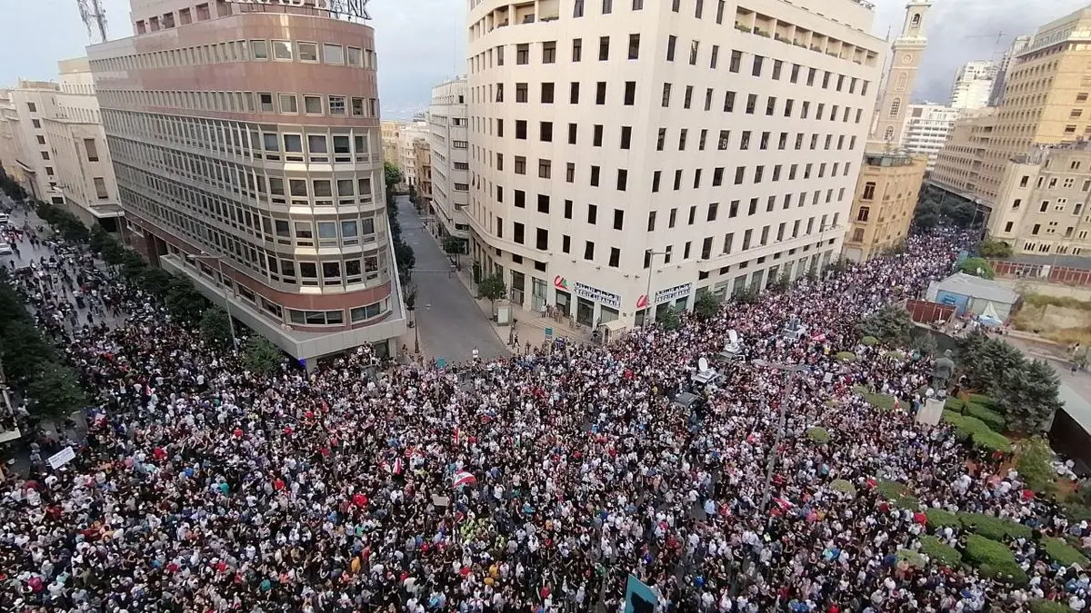 معترضان لبنانی بر ضرورت تشکیل دولت نجات ملی تاکید کردند