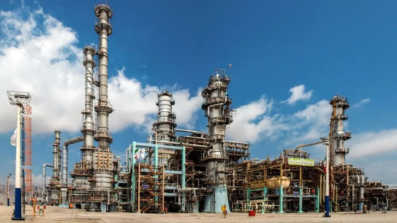 عرضه بیش 15 هزار تن نفتای سنگین پالایشگاه نفت ستاره خلیج فارس در بورس انرژی