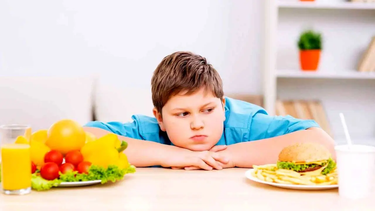 علل مهم اضافه وزن و چاقی کودکان چیست؟