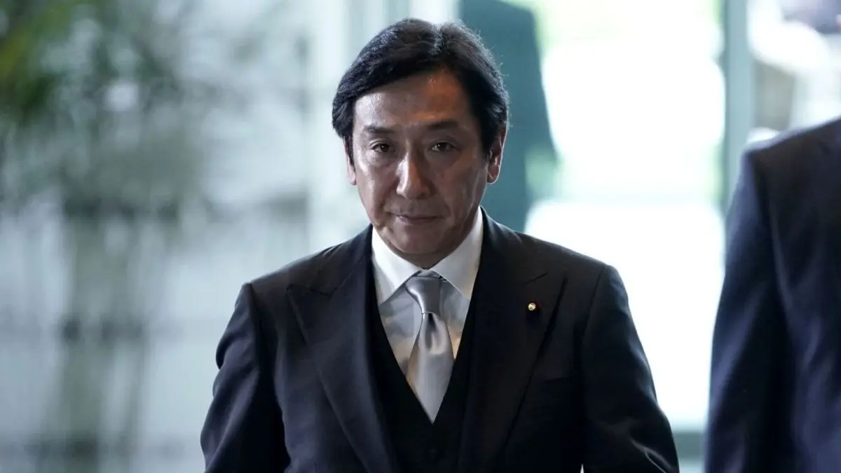 وزیر ژاپنی به خاطر خربزه و خرچنگ استعفا کرد!