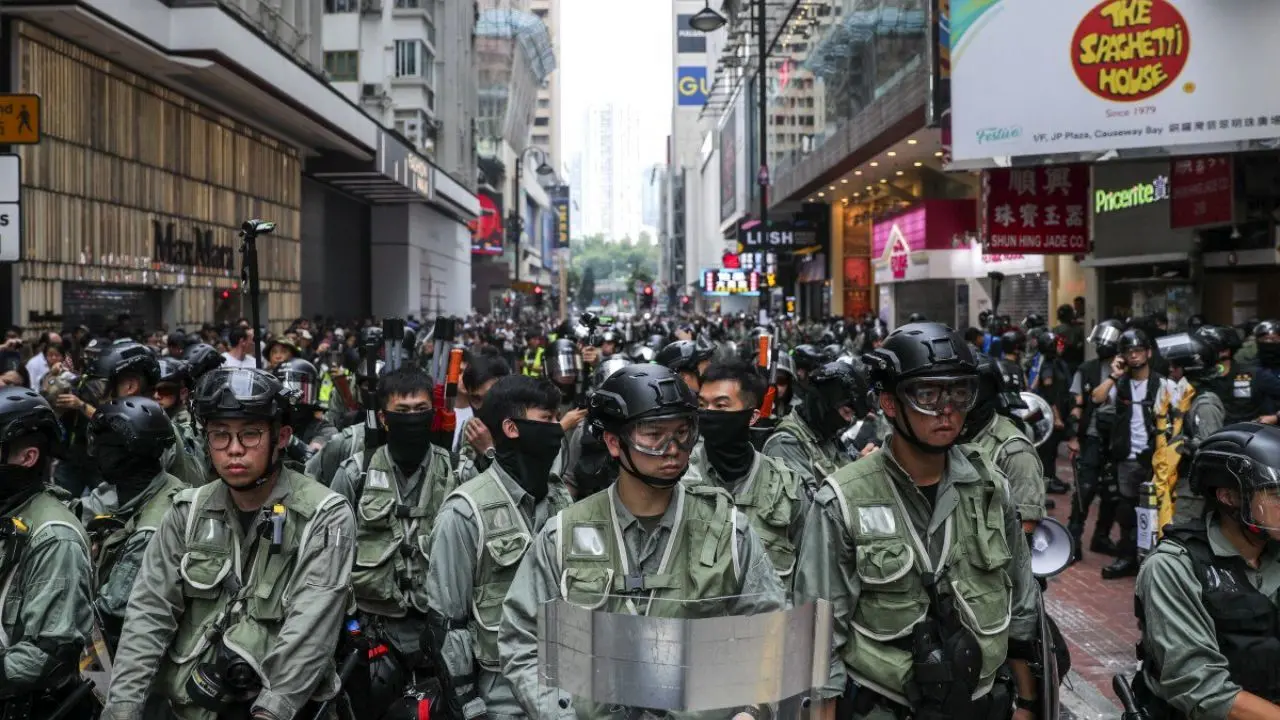 اتخاذ تدابیر شدید امنیتی در هنگ‌کنگ برای مقابله با تظاهرات
