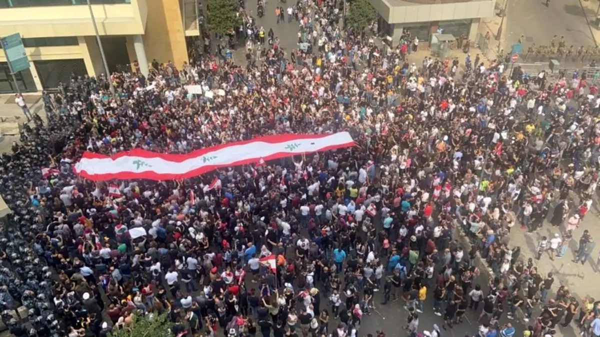 24 ساعت حیاتی در روند تحولات لبنان/ تظاهرات ادامه دارد