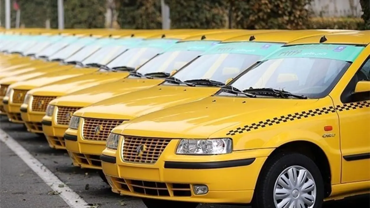 100 دستگاه خودروی سمند به رانندگان تاکسی تحویل داده شد