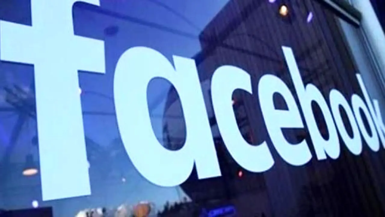 صدها کارمند فیسبوک از شرکت خود انتقاد کردند