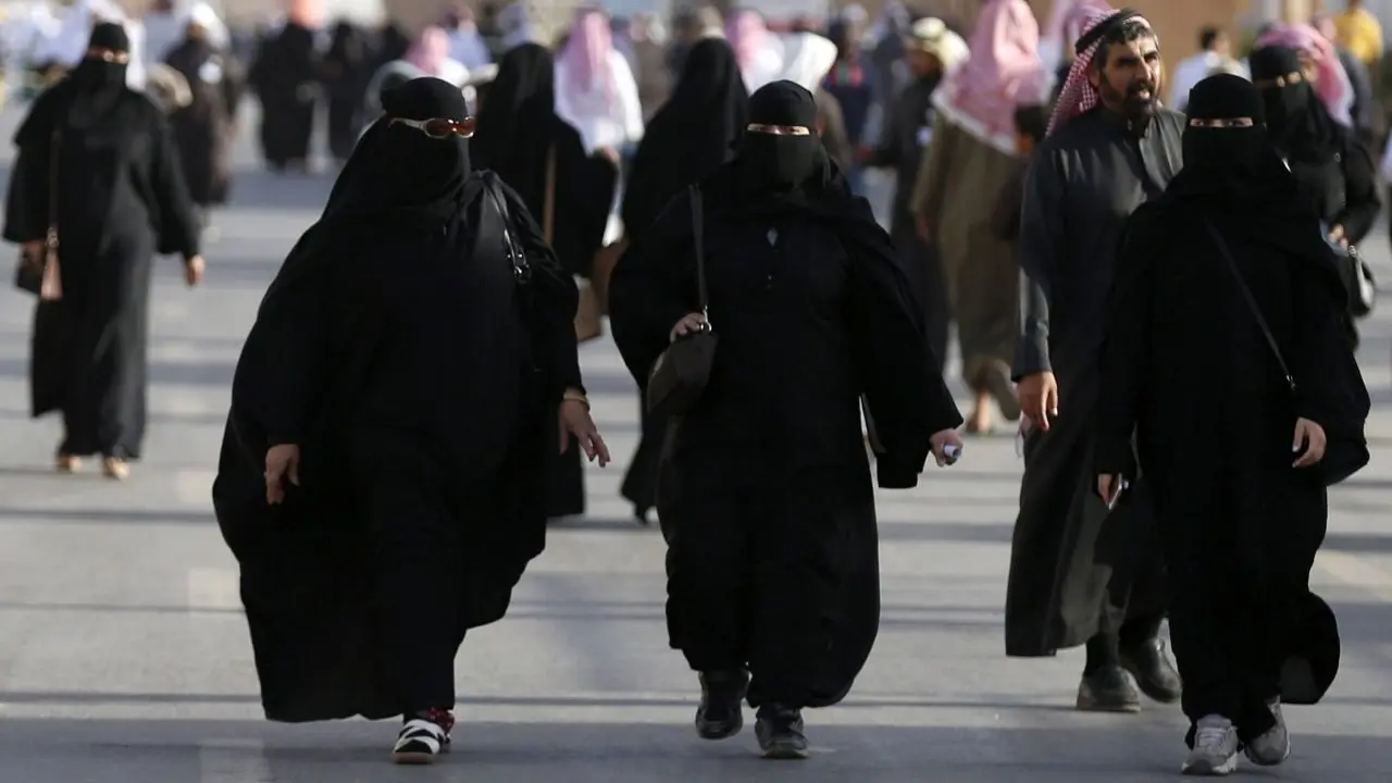 استفاده از برقع برای زنان عربستانی در جشنواره گردشگری ریاض ممنوع شد