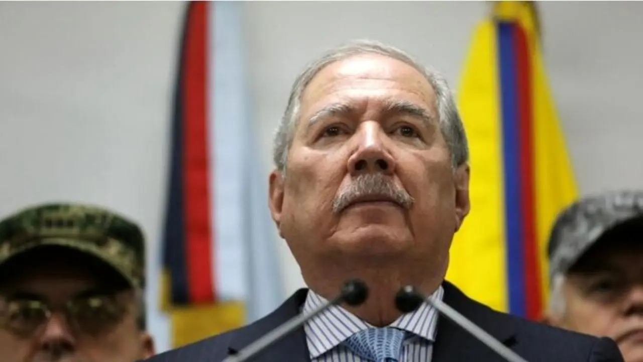 وزیر دفاع کلمبیا استعفا کرد