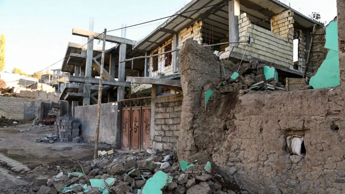 5 کشته و 332 مجروح؛ آخرین وضعیت زلزله‌زدگان میانه + ویدئو