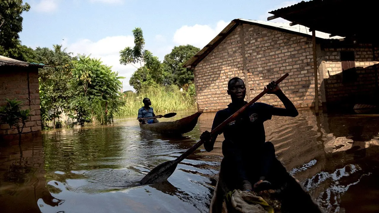 سیل بی‌سابقه هزاران نفر را در آفریقای مرکزی آواره کرد + تصاویر