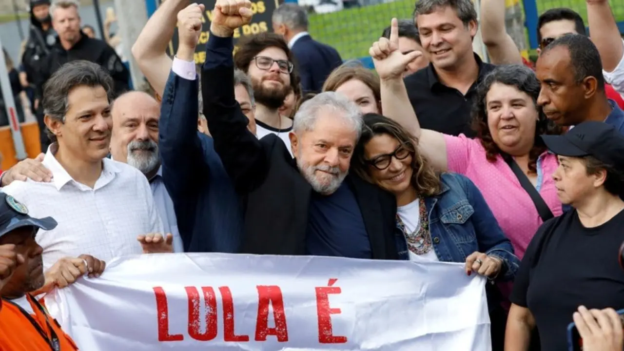 لولا داسیلوا، رئیس‌جمهور سابق برزیل از زندان آزاد شد + ویدئو