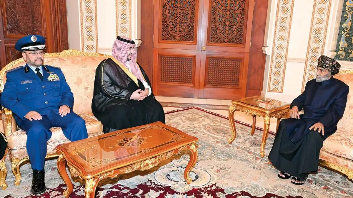 پسر پادشاه سعودی در عمان چه می‌کند؟