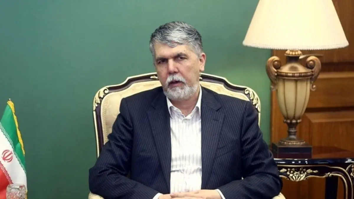 گرفتار مخاطره دانش کاذب فست‌فودی شده‌ایم/ ضرورت مقابله با بحران کتاب‎نخوانی