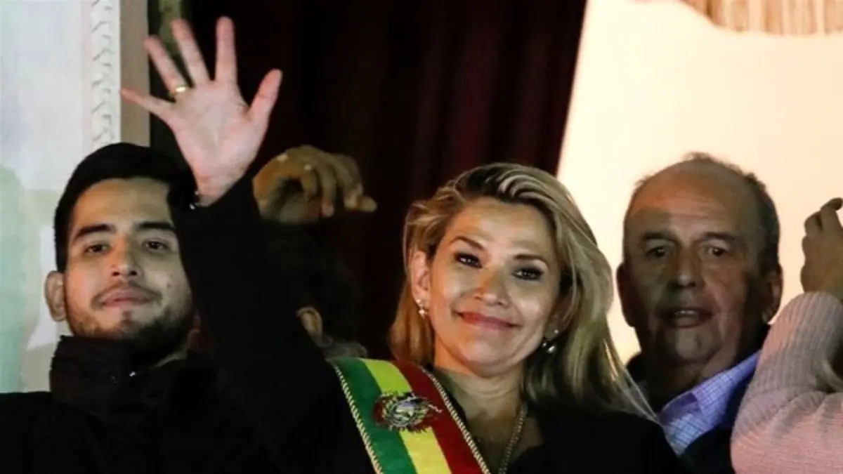 جینین آنز را به‌عنوان رئیس‌جمهوری موقت بولیوی به رسمیت می‌شناسیم