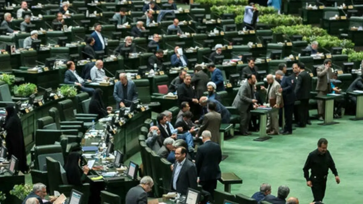 با تصویب مجلس ظهرنویس مسوول تحصیل قبول و پرداخت سند است