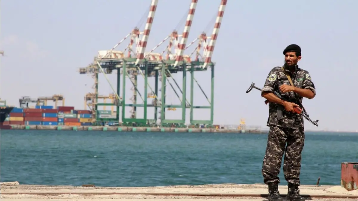 2 کشتی توقیف‌شده در سواحل یمن آزاد شدند